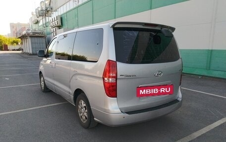 Hyundai Grand Starex Grand Starex I рестайлинг 2, 2008 год, 920 000 рублей, 2 фотография