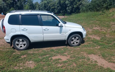 Chevrolet Niva I рестайлинг, 2012 год, 520 000 рублей, 4 фотография