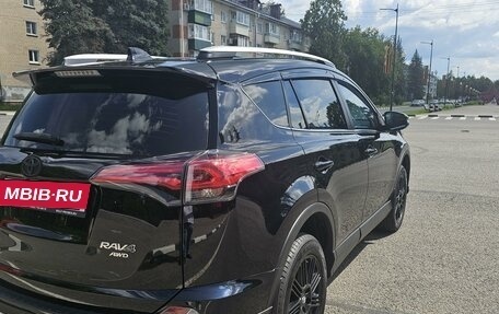 Toyota RAV4, 2017 год, 2 565 000 рублей, 8 фотография