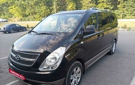 Hyundai H-1 II рестайлинг, 2011 год, 1 800 000 рублей, 4 фотография