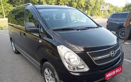 Hyundai H-1 II рестайлинг, 2011 год, 1 800 000 рублей, 7 фотография