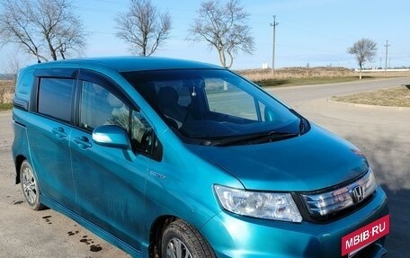 Honda Freed I, 2012 год, 1 270 000 рублей, 3 фотография