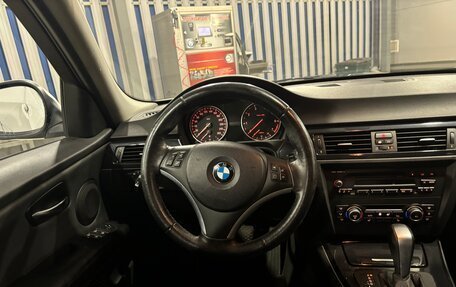 BMW 3 серия, 2011 год, 1 100 000 рублей, 12 фотография