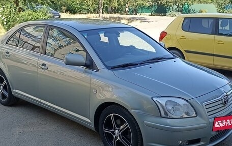 Toyota Avensis III рестайлинг, 2003 год, 790 000 рублей, 2 фотография