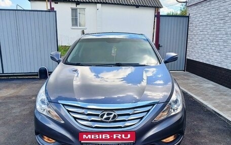 Hyundai Sonata VI, 2011 год, 1 230 000 рублей, 4 фотография