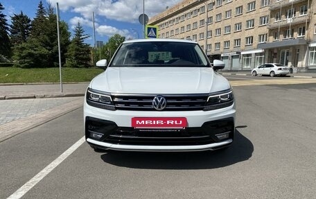 Volkswagen Tiguan II, 2019 год, 3 890 000 рублей, 2 фотография