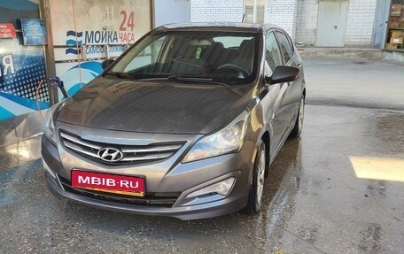 Hyundai Solaris II рестайлинг, 2015 год, 1 200 000 рублей, 1 фотография