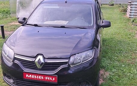 Renault Logan II, 2015 год, 650 000 рублей, 1 фотография