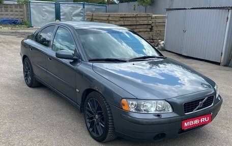 Volvo S60 III, 2003 год, 560 000 рублей, 2 фотография