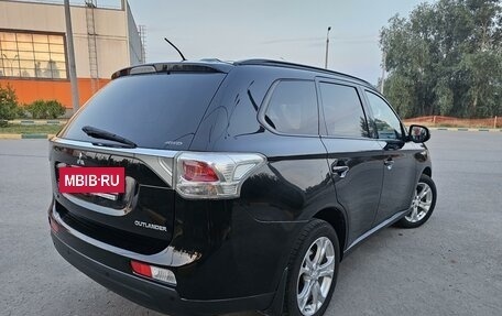 Mitsubishi Outlander III рестайлинг 3, 2012 год, 1 690 000 рублей, 5 фотография