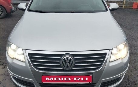 Volkswagen Passat B6, 2007 год, 700 000 рублей, 2 фотография