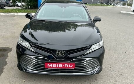 Toyota Camry, 2020 год, 3 850 000 рублей, 1 фотография