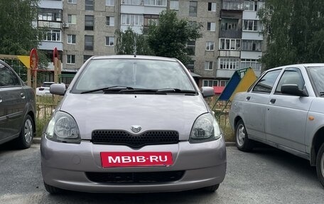 Toyota Vitz, 2000 год, 440 000 рублей, 2 фотография