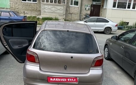 Toyota Vitz, 2000 год, 440 000 рублей, 3 фотография