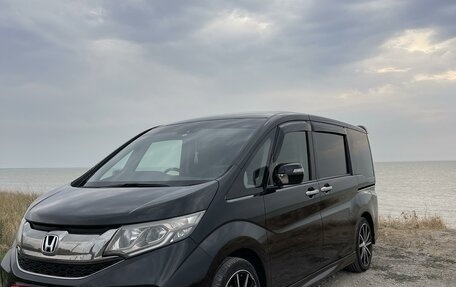 Honda Stepwgn IV, 2016 год, 2 850 000 рублей, 1 фотография