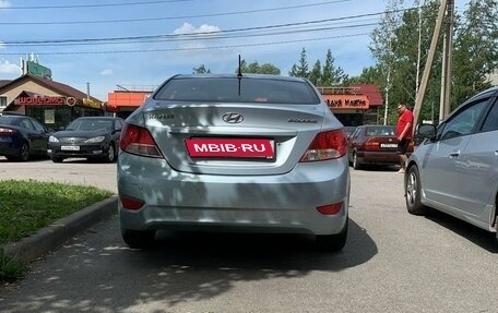 Hyundai Solaris II рестайлинг, 2011 год, 1 000 000 рублей, 4 фотография