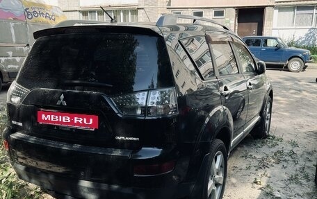 Mitsubishi Outlander III рестайлинг 3, 2007 год, 1 100 000 рублей, 5 фотография