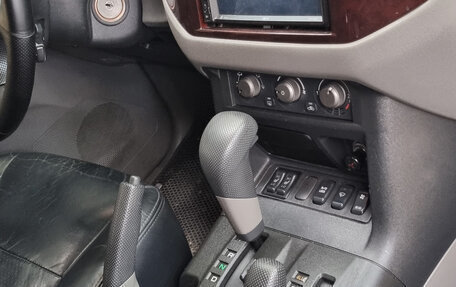 Mitsubishi Pajero III рестайлинг, 2002 год, 1 050 000 рублей, 16 фотография