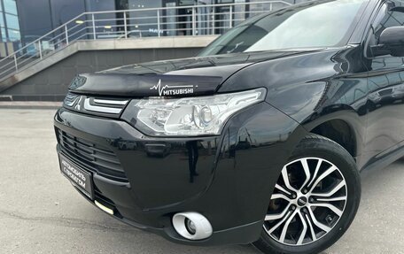 Mitsubishi Outlander III рестайлинг 3, 2012 год, 1 699 000 рублей, 2 фотография