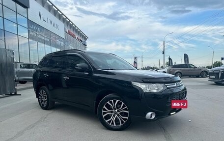 Mitsubishi Outlander III рестайлинг 3, 2012 год, 1 699 000 рублей, 4 фотография