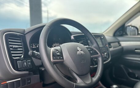 Mitsubishi Outlander III рестайлинг 3, 2012 год, 1 699 000 рублей, 12 фотография