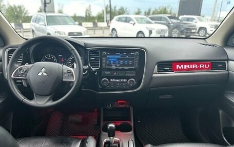 Mitsubishi Outlander III рестайлинг 3, 2012 год, 1 699 000 рублей, 18 фотография