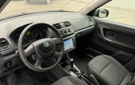 Skoda Fabia II, 2011 год, 800 000 рублей, 7 фотография