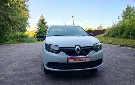 Renault Logan II, 2017 год, 650 000 рублей, 1 фотография