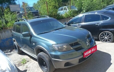 Mitsubishi Outlander III рестайлинг 3, 2005 год, 480 000 рублей, 2 фотография