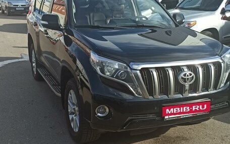 Toyota Land Cruiser Prado 150 рестайлинг 2, 2017 год, 4 300 000 рублей, 8 фотография