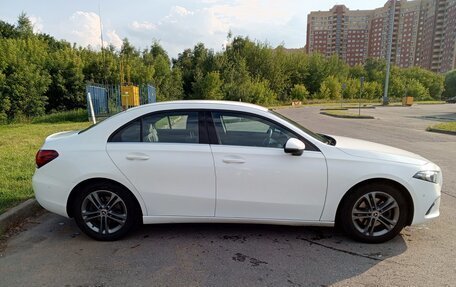 Mercedes-Benz A-Класс, 2019 год, 2 430 000 рублей, 3 фотография