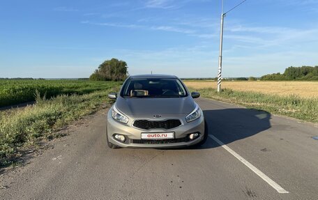 KIA cee'd III, 2015 год, 1 300 000 рублей, 2 фотография