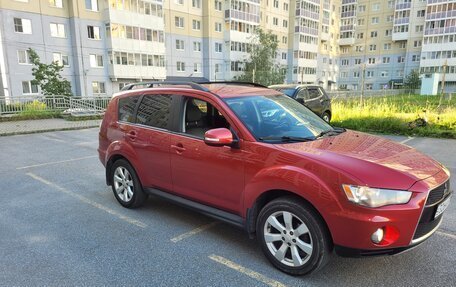 Mitsubishi Outlander III рестайлинг 3, 2011 год, 1 200 000 рублей, 2 фотография