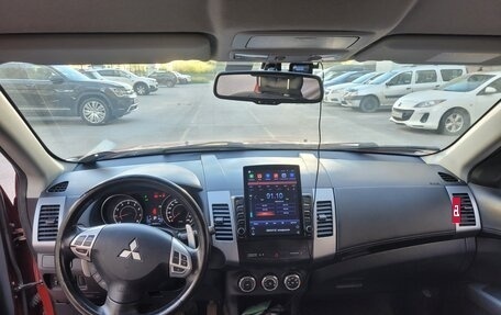 Mitsubishi Outlander III рестайлинг 3, 2011 год, 1 200 000 рублей, 10 фотография