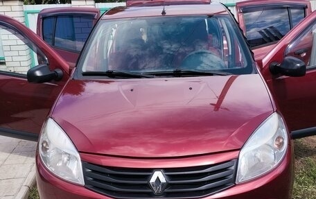 Renault Sandero I, 2011 год, 625 000 рублей, 2 фотография