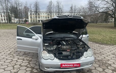 Mercedes-Benz C-Класс, 2002 год, 530 000 рублей, 3 фотография