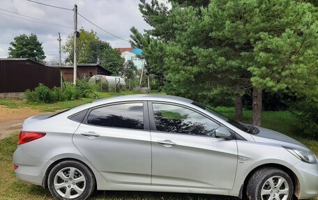 Hyundai Solaris II рестайлинг, 2012 год, 970 000 рублей, 3 фотография