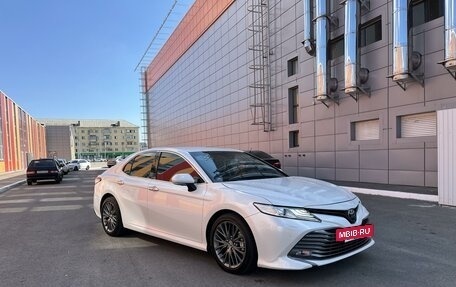 Toyota Camry, 2018 год, 3 170 000 рублей, 2 фотография