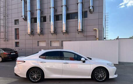 Toyota Camry, 2018 год, 3 170 000 рублей, 4 фотография