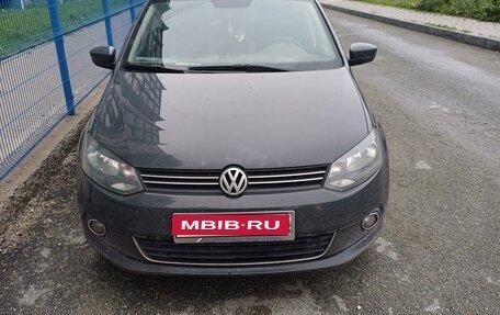 Volkswagen Polo VI (EU Market), 2013 год, 800 000 рублей, 1 фотография