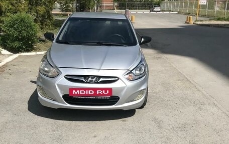 Hyundai Solaris II рестайлинг, 2012 год, 629 000 рублей, 2 фотография