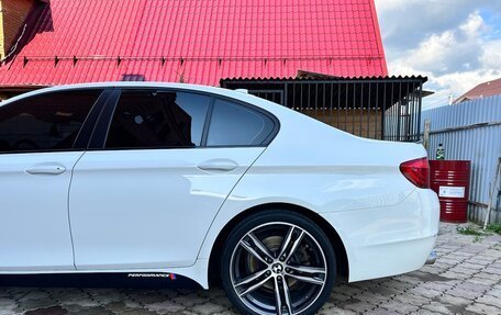 BMW 5 серия, 2011 год, 1 950 000 рублей, 12 фотография