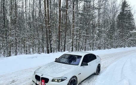 BMW 5 серия, 2011 год, 1 950 000 рублей, 24 фотография