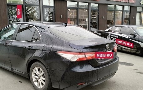 Toyota Camry, 2018 год, 2 300 000 рублей, 4 фотография