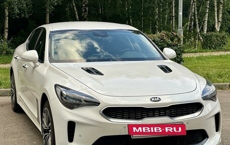 KIA Stinger I, 2018 год, 2 690 000 рублей, 2 фотография