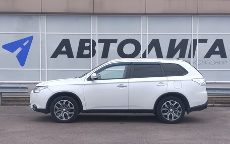 Mitsubishi Outlander III рестайлинг 3, 2014 год, 1 788 000 рублей, 4 фотография