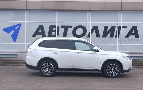 Mitsubishi Outlander III рестайлинг 3, 2014 год, 1 788 000 рублей, 3 фотография