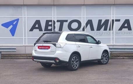 Mitsubishi Outlander III рестайлинг 3, 2014 год, 1 788 000 рублей, 2 фотография