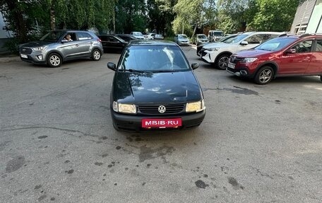 Volkswagen Polo III рестайлинг, 1998 год, 250 000 рублей, 1 фотография