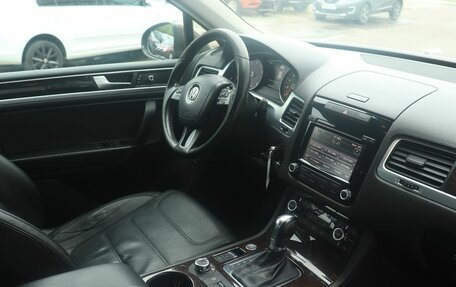 Volkswagen Touareg III, 2012 год, 2 152 000 рублей, 7 фотография